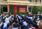 Công an xã phối hợp tuyên truyền tại Trường Trung học cơ sở Bắc Lương