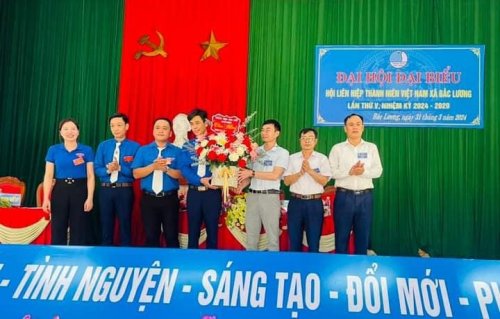 đảng ủy.jpg